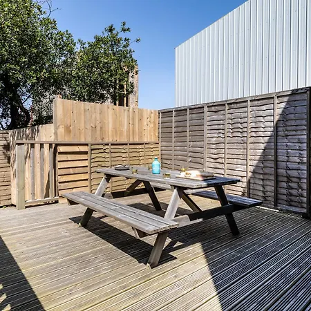 Holiday home Dry Dock House
